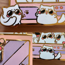 Load image into Gallery viewer, [B Grade] OG Vers. Sorcerer Cat Crane Game Spinning Pin
